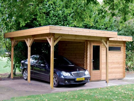 Dublin pine garage with steep roof from Lugarde